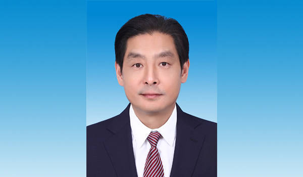 皇冠信用網代理流程
_重庆垫江县委书记毛平转任重庆社会主义学院党组书记、副院长