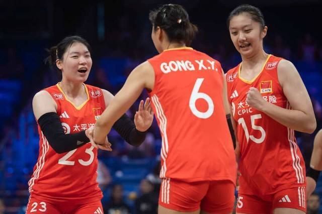 皇冠足球管理平台出租
_世界女排联赛阿灵顿站：中国女排苦战五局险胜多米尼加队